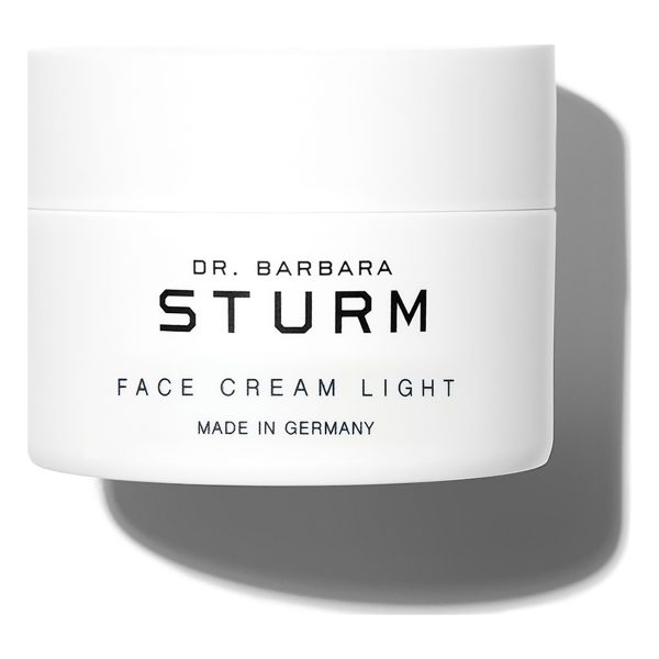 FACE CREAM LIGHT was developed as a lighter formula moisturizer suitable for warmer climates or those with normal to oily skin types.