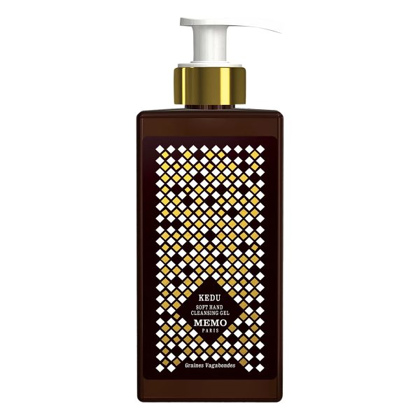 This hand wash gel is perfumed with the notes of MEMO PARIS’ Kedu; inspired by the Garden of Java